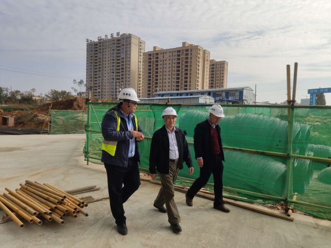【张总】到贺州八步区江南街道片区棚户区改造项目（一期）A2地块检查1.jpg