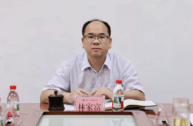林家富讲话（修图版）.jpg